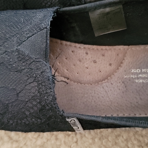 Toms - Picture 6 of 6